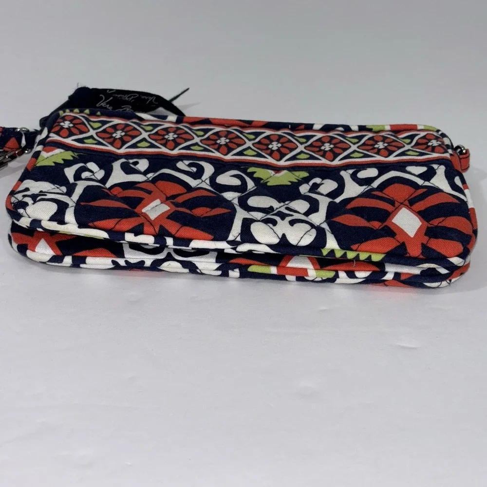 Vera Bradley Sun Valley Wristlet Excellent Used Condition great for‎ travel
